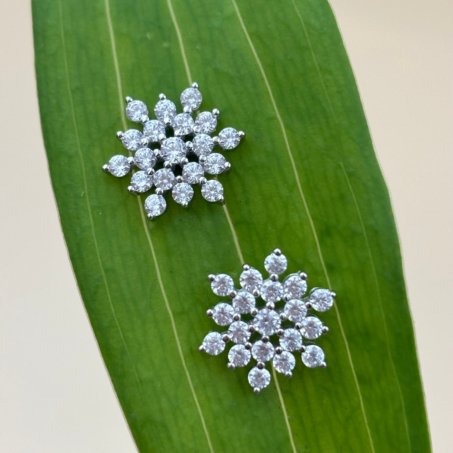 Flora diamond studs
