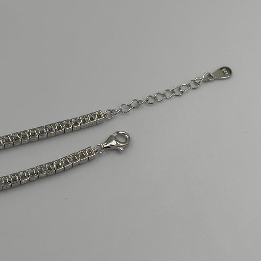 Slim Diamond Line Bracelet