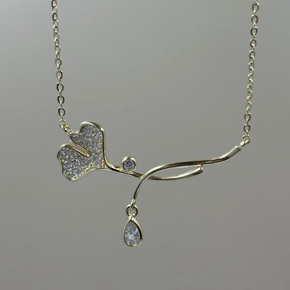 Flower necklace
