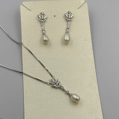 Freshwater pearl necklace set