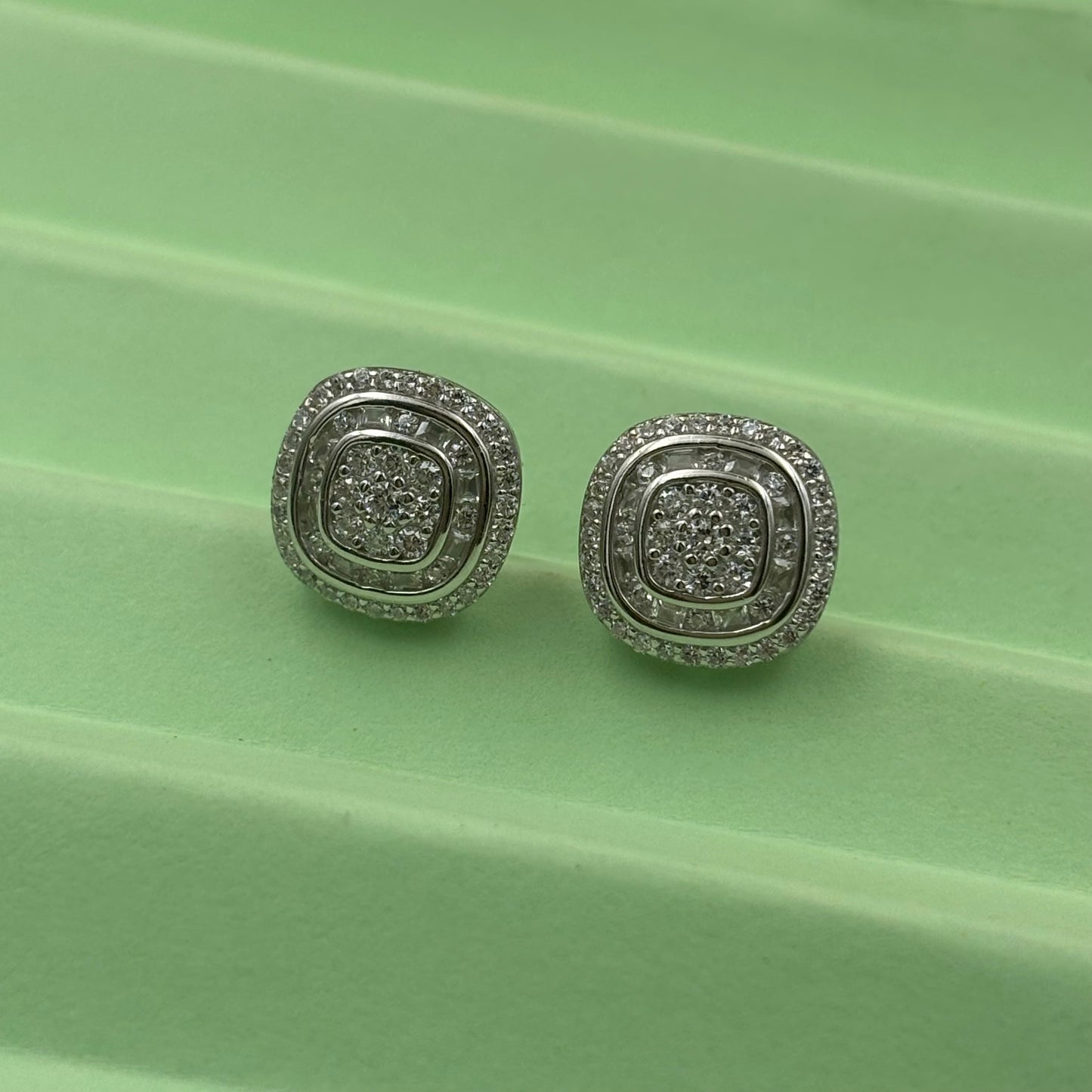 Studs silver