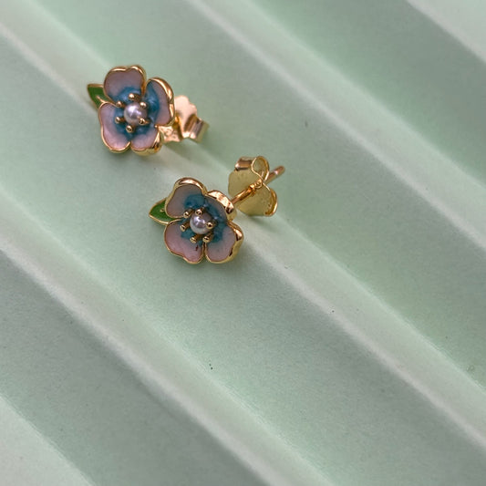 Gold flower studs