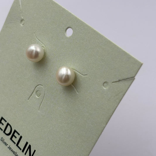 Classic pearl drop earrings