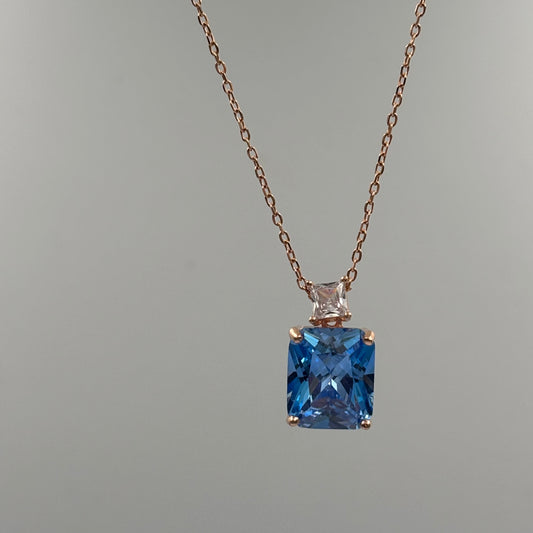 Blue solitaire necklace