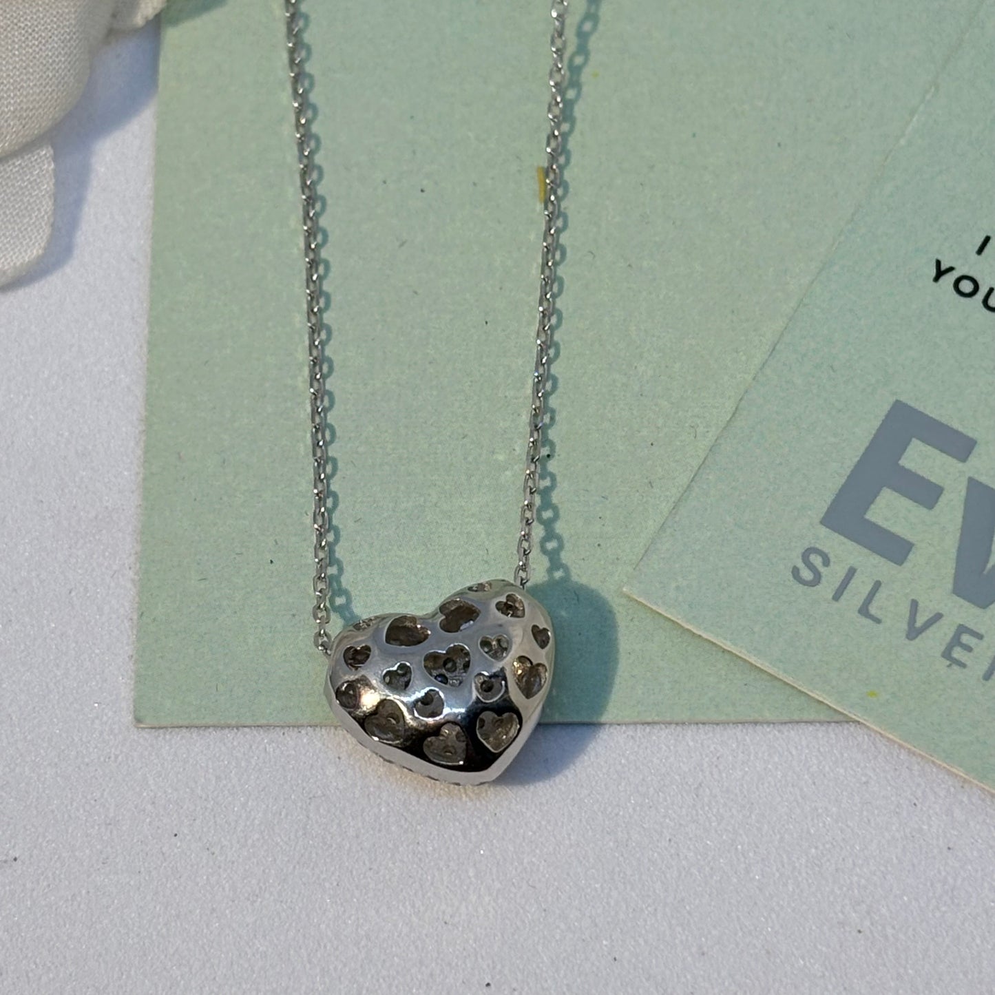 Puffy heart necklace