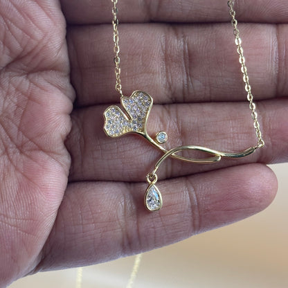 Flower necklace