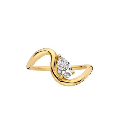 Classic solitaire ring