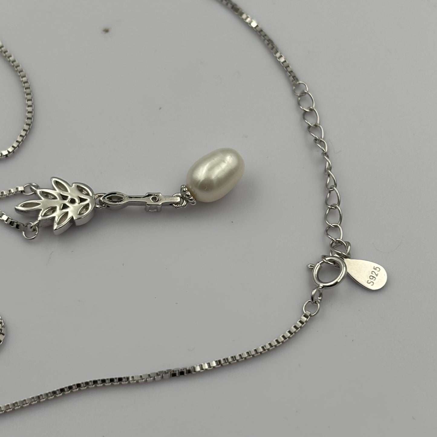 Freshwater pearl necklace set