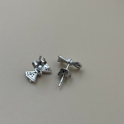Bow studs