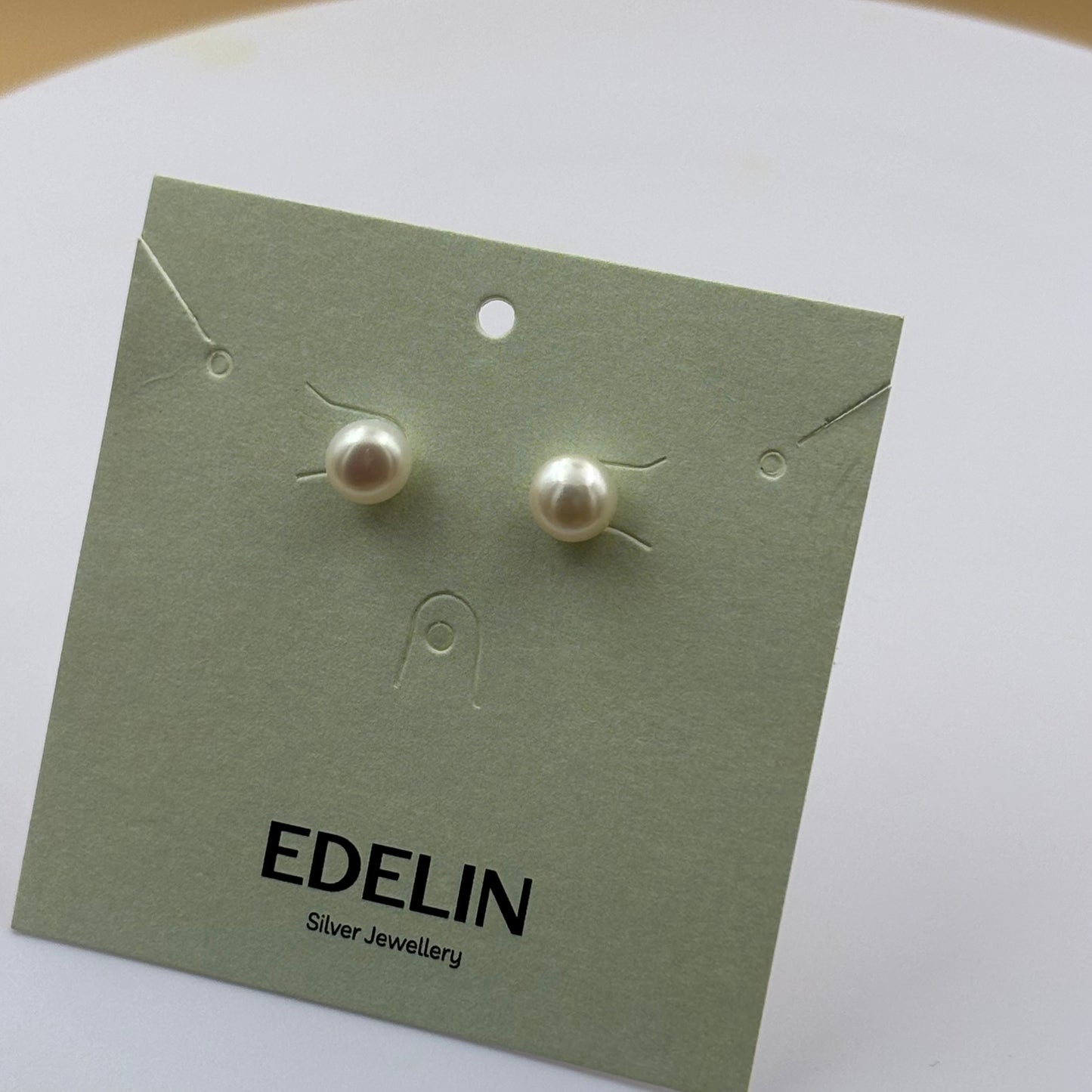 Classic pearl drop earrings