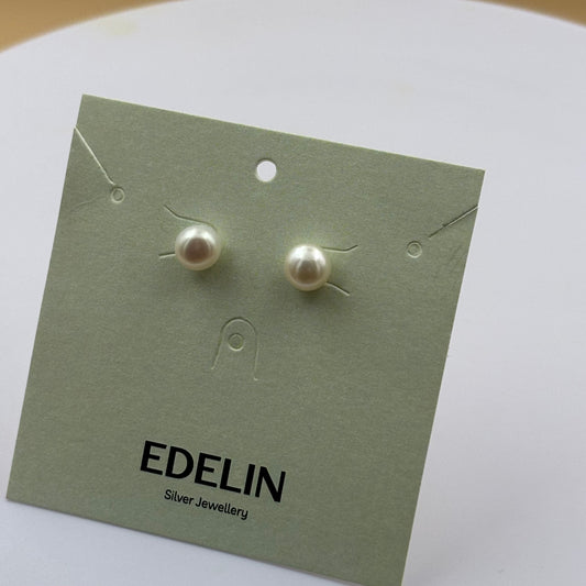 Classic pearl drop earrings