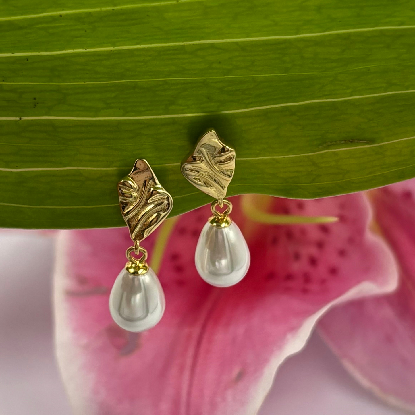 Aurora Pearl Drops earrings