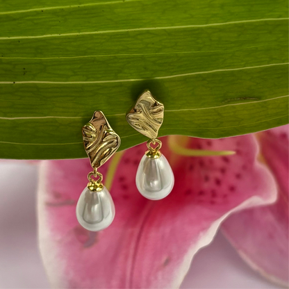 Aurora Pearl Drops earrings