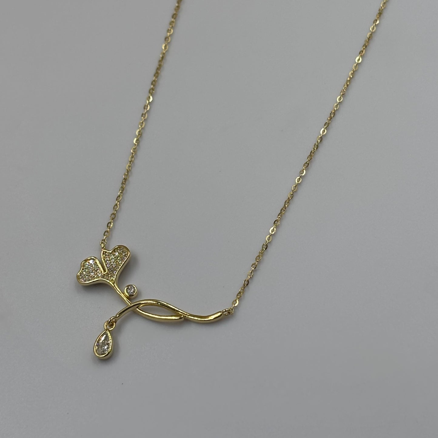 Flower necklace