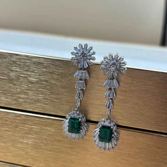 Timeless Emerald Glamour earrings