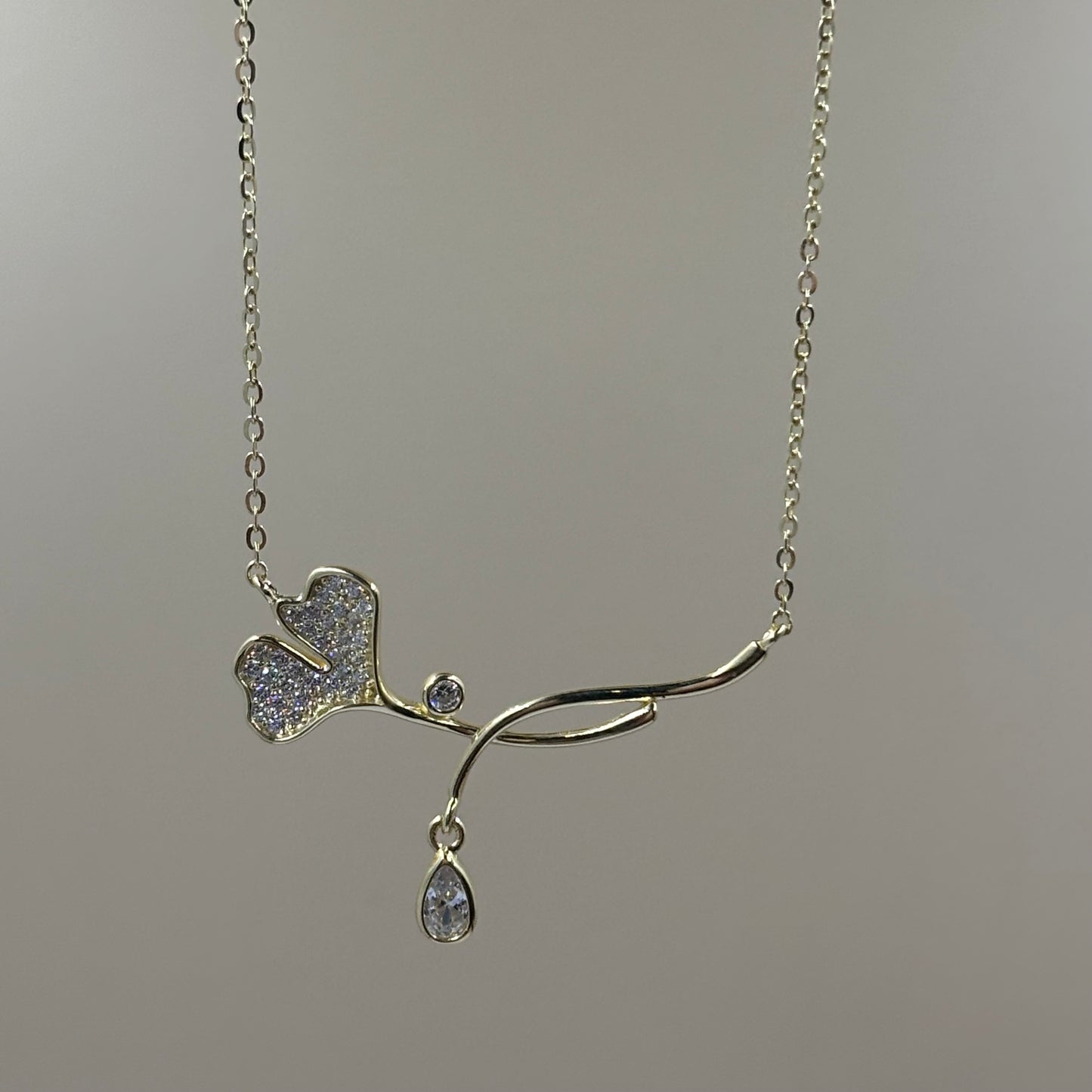 Flower necklace