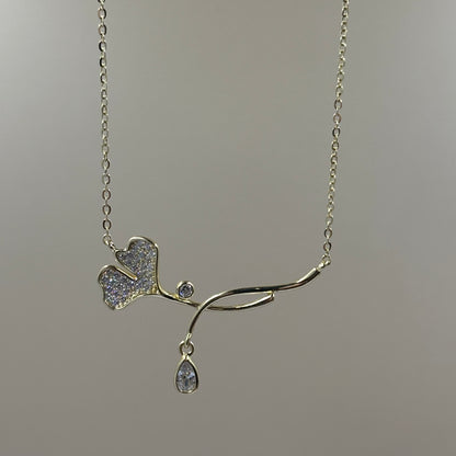 Flower necklace