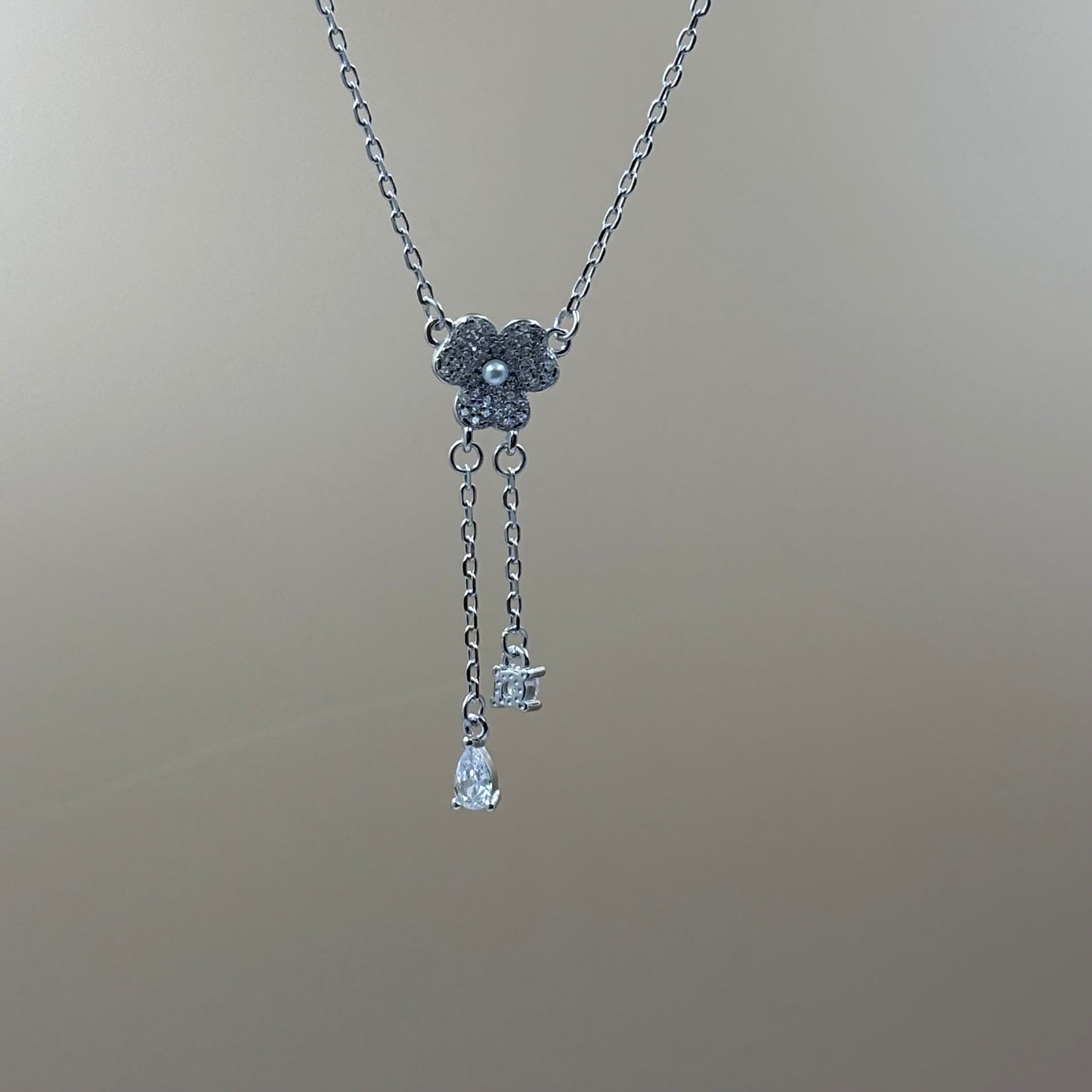 Flower charm necklace