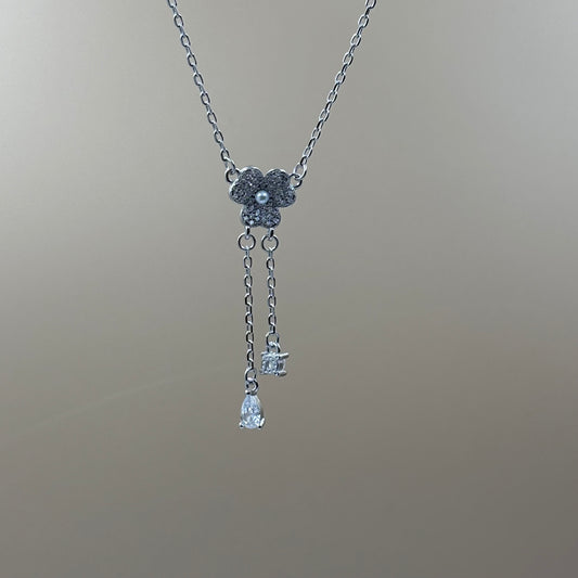 Flower charm necklace