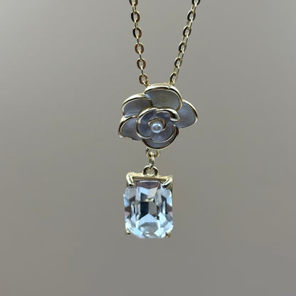 Rose necklace