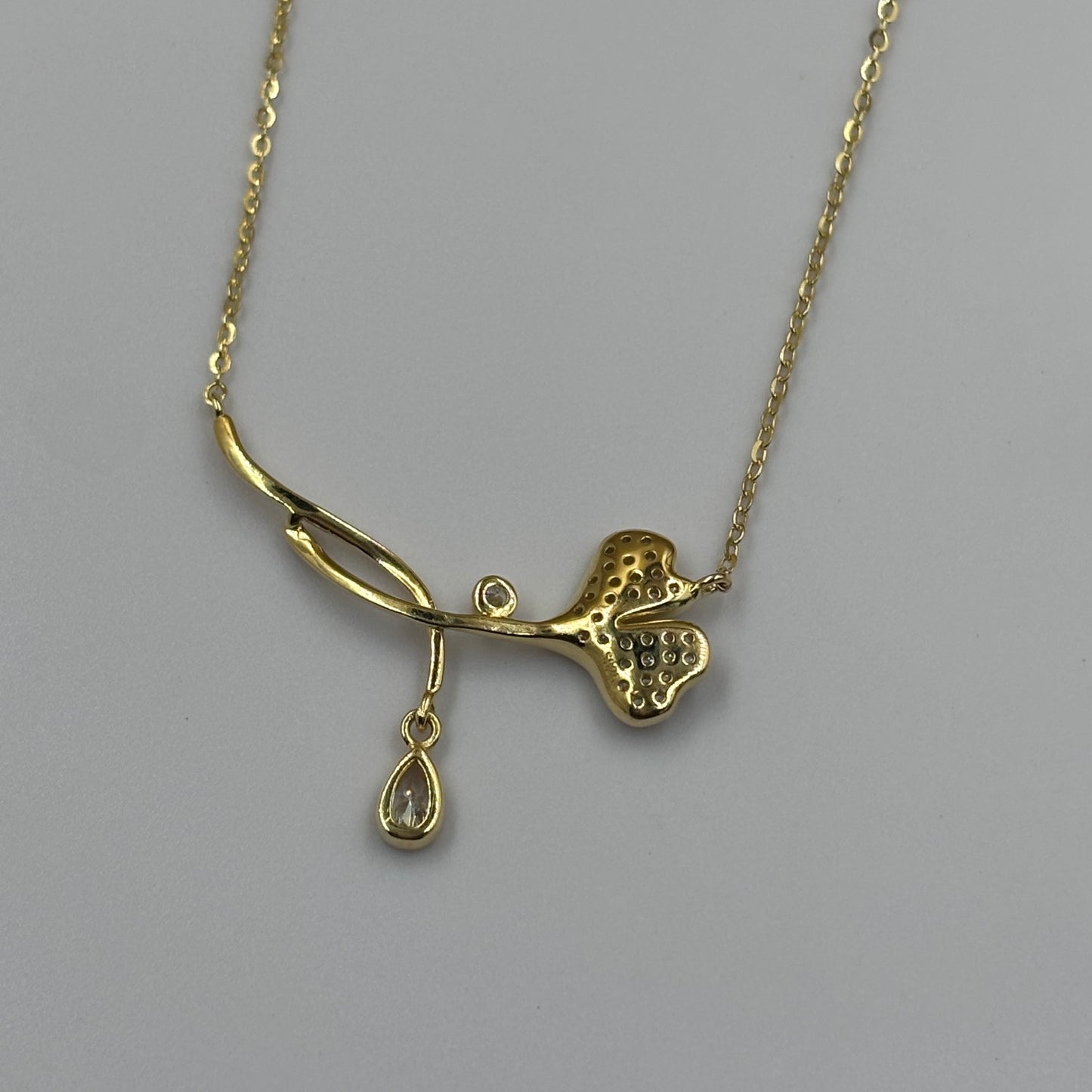 Flower necklace