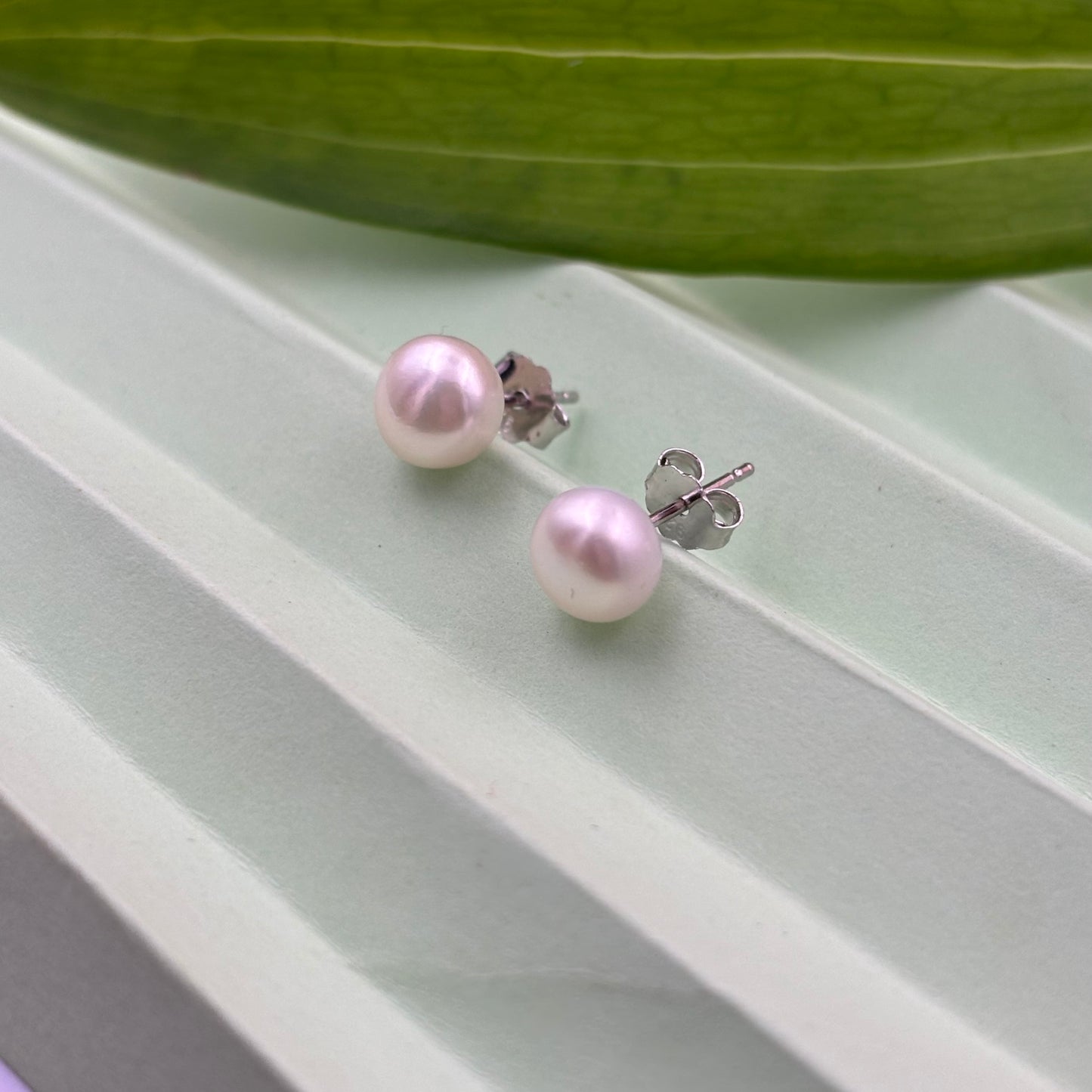 Classic pearl drop earrings