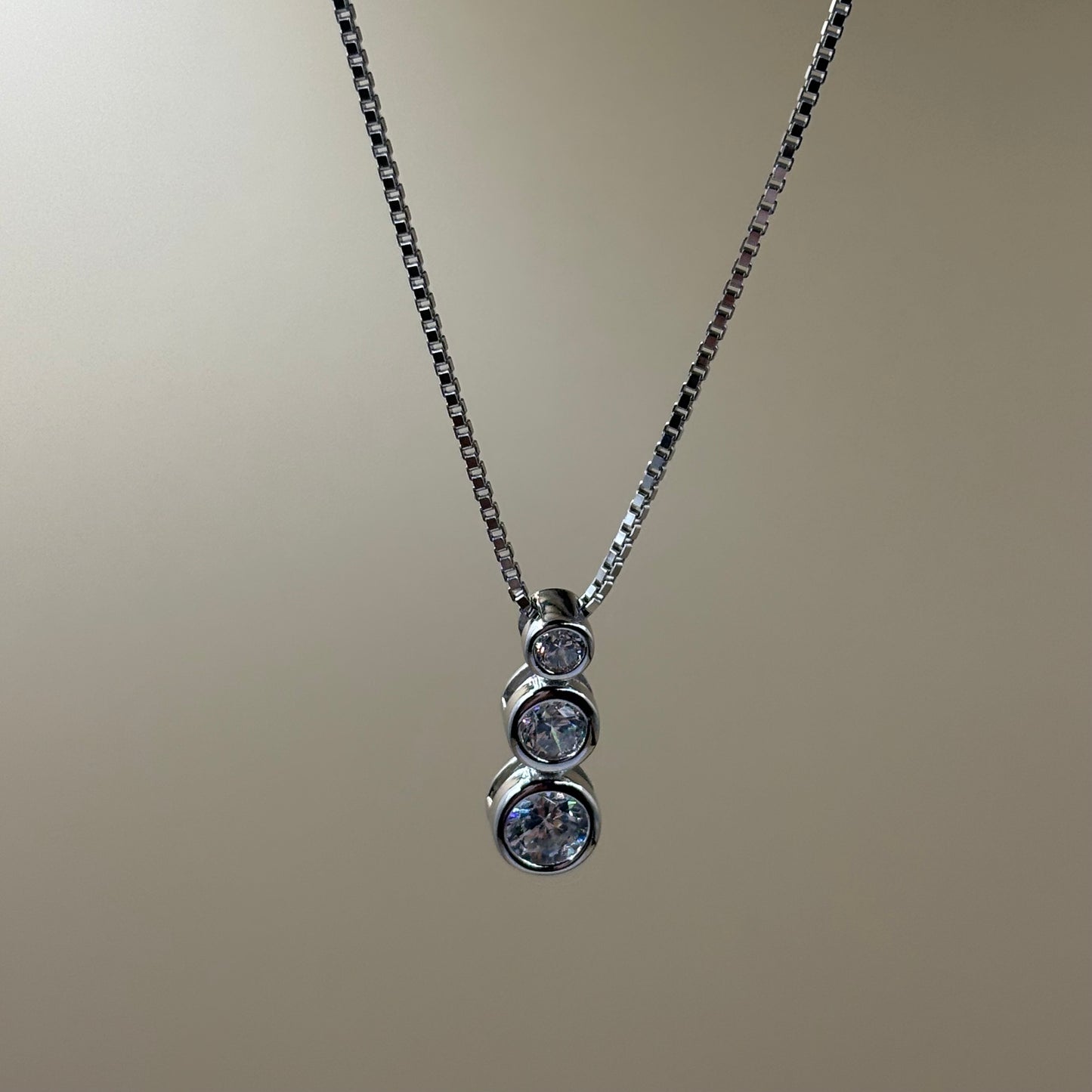 3 layer solitaire necklace
