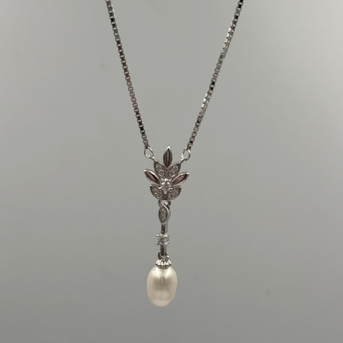 Freshwater pearl necklace set