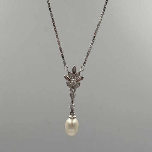 Freshwater pearl necklace set