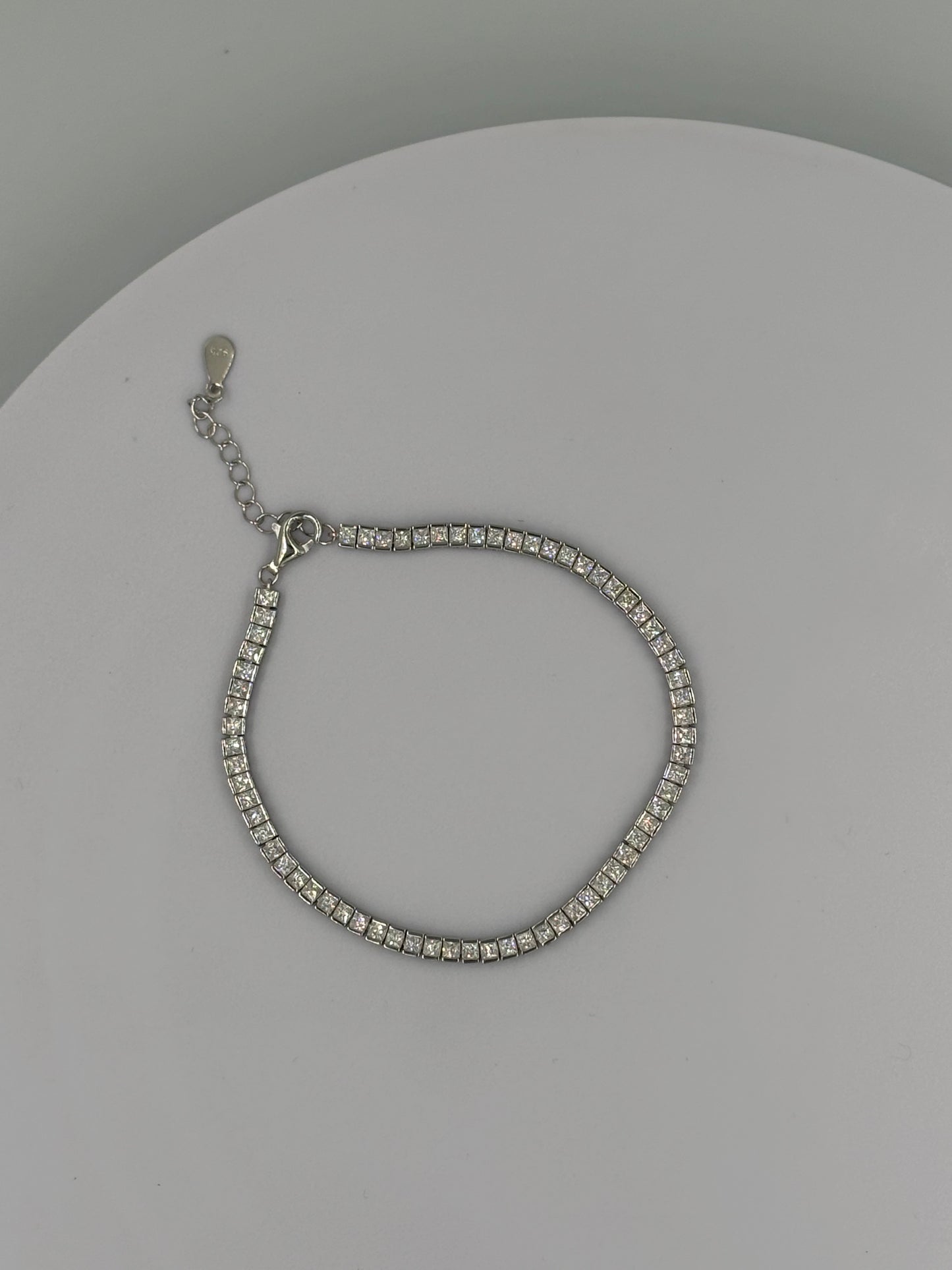 Slim Diamond Line Bracelet