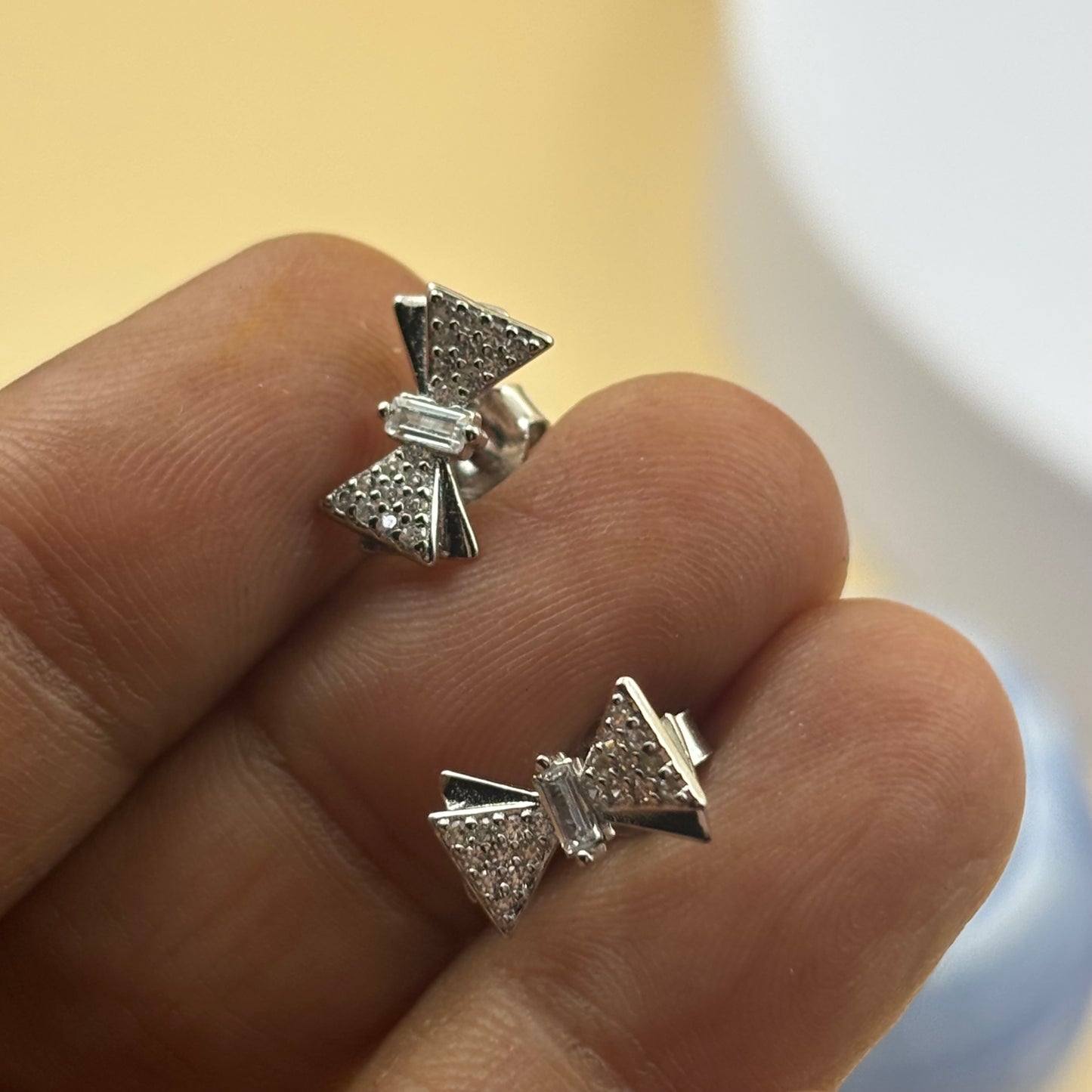 Bow studs