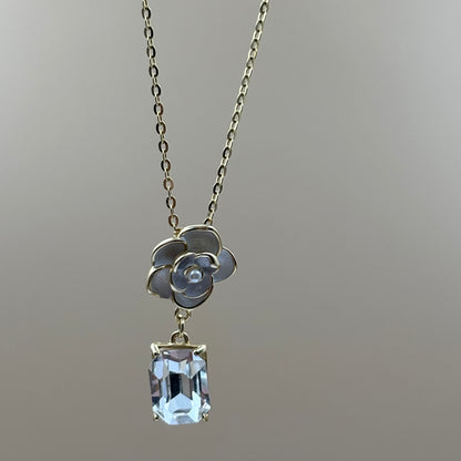 Rose necklace