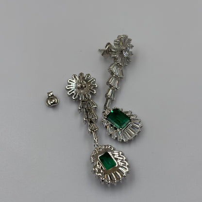 Timeless Emerald Glamour earrings